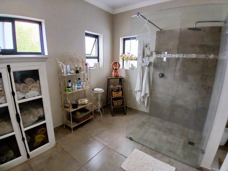3 Bedroom Property for Sale in Stilbaai Wes Western Cape